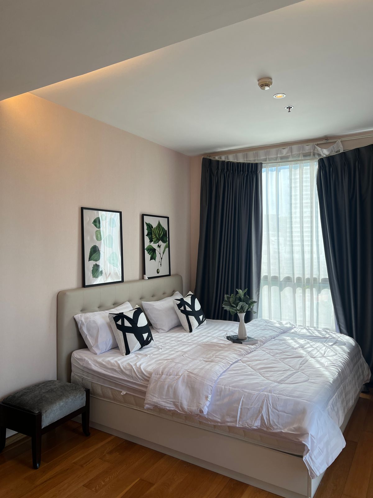 ให้เช่าคอนโดสุขุมวิท อโศก ทองหล่อ : ให้เช่า คอนโด 2 นอน 2 น้ำ ห้องกว้าง สวย วิวดี เฟอร์นิเจอร์ครบ พร้อมอยู่ ใกล้ BTS พร้อมพงษ์