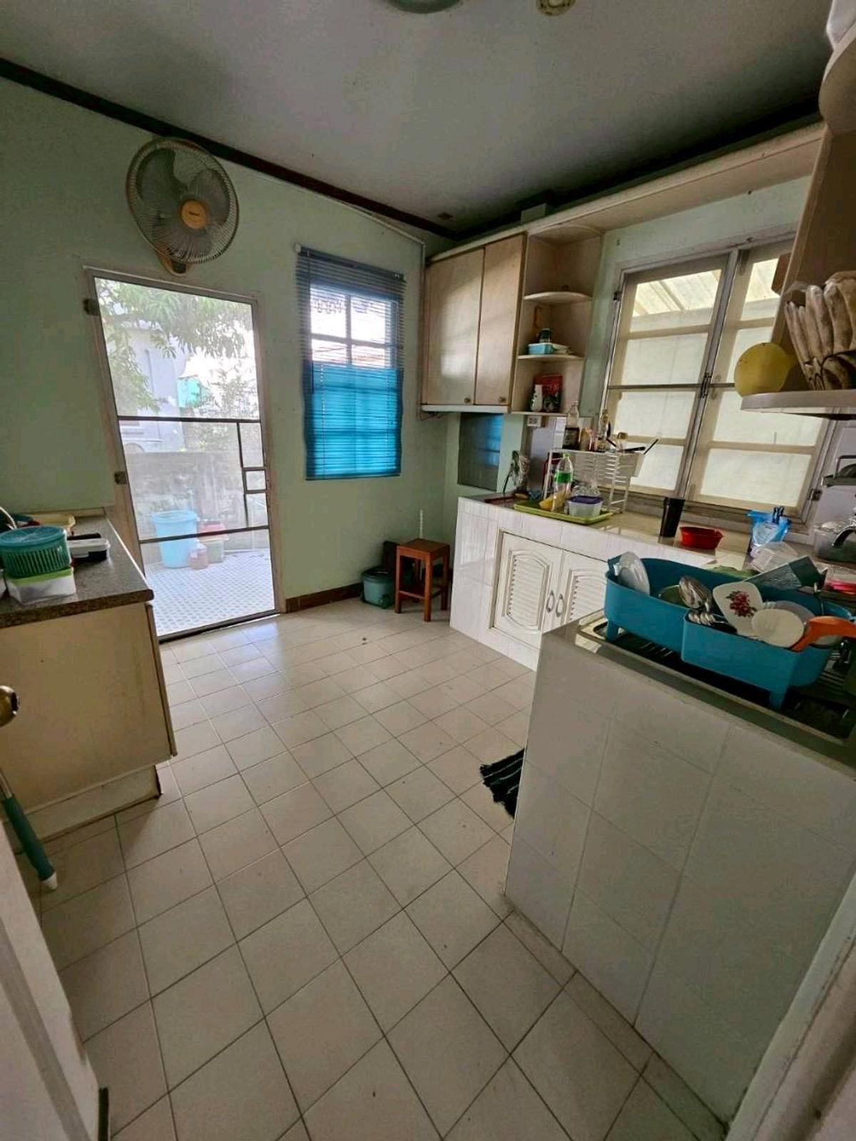 ขายบ้านเอกชัย บางบอน : ราคาearly bird ก่อนรีโนเวทเสร็จ บ้านเดี่ยวหลังมุม พร้อมสวนสีเขียวรอบบ้าน หมู่บ้านชัยพฤกษ์ บางบอน 77.5 ตร.ว. พื้นที่ใช้สอย 250 ตร.ม. 3 ห้องนอน 2 ห้องน้ำ เพียง 6.7 ล้าน ฟรีค่าโอน เดินทางสะดวกหลายเส้นทาง