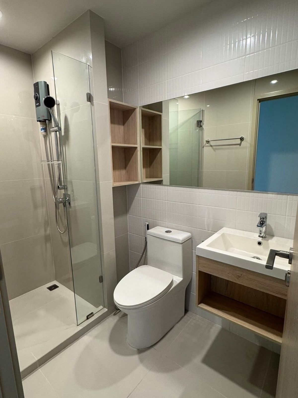 For RentCondoBangna, Bearing, Lasalle : Condo for rent Noble Nue Mega Plus Bangna (Noble Nue Mega Plus Bangna) Floor: 21 📍2 bedrooms, 2 bathrooms Room size: 46 sq m. Price: 22,000 baht Nearby places: Mega Bangna