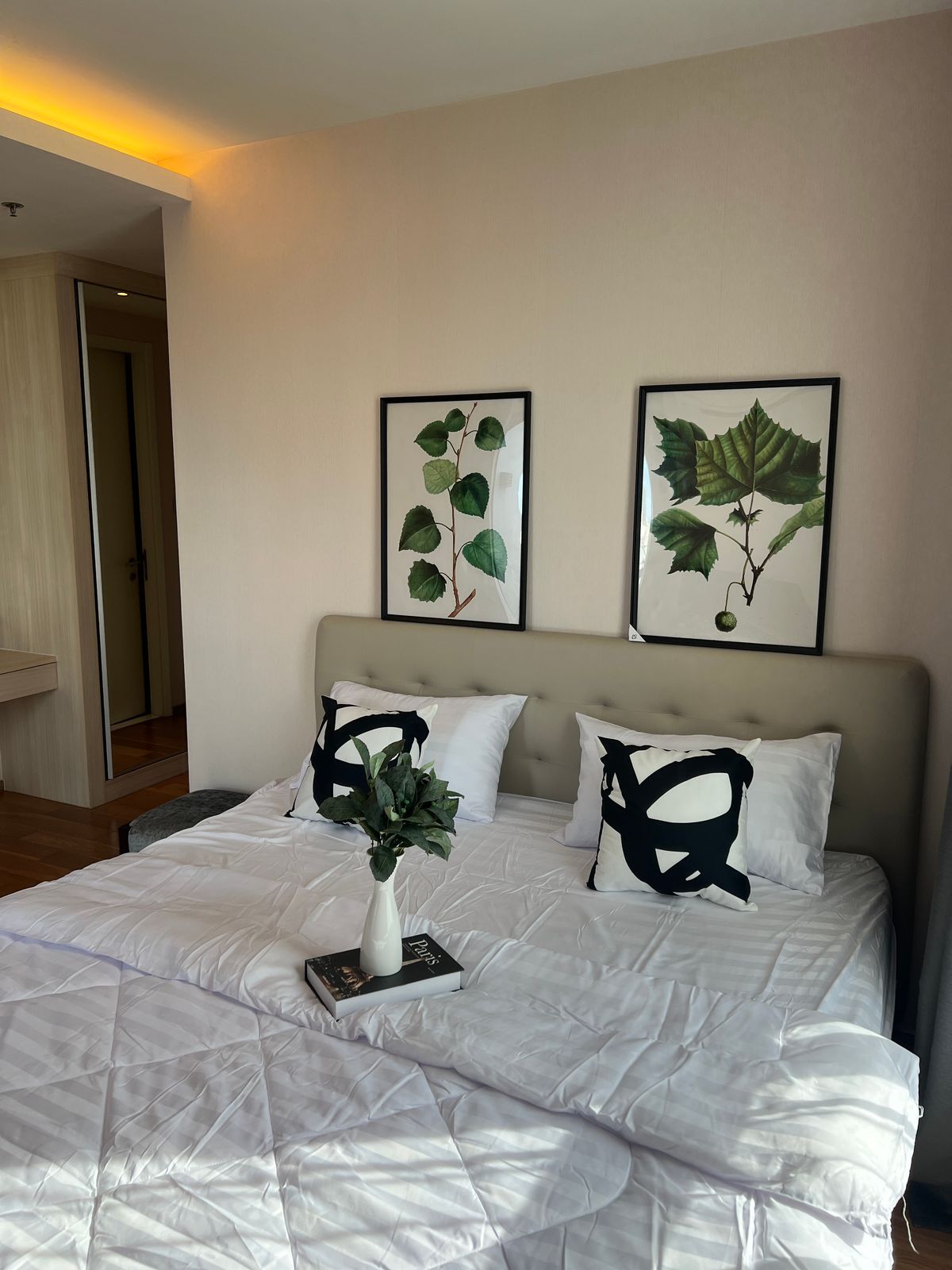 ให้เช่าคอนโดสุขุมวิท อโศก ทองหล่อ : ให้เช่า คอนโด 2 นอน 2 น้ำ ห้องกว้าง สวย วิวดี เฟอร์นิเจอร์ครบ พร้อมอยู่ ใกล้ BTS พร้อมพงษ์