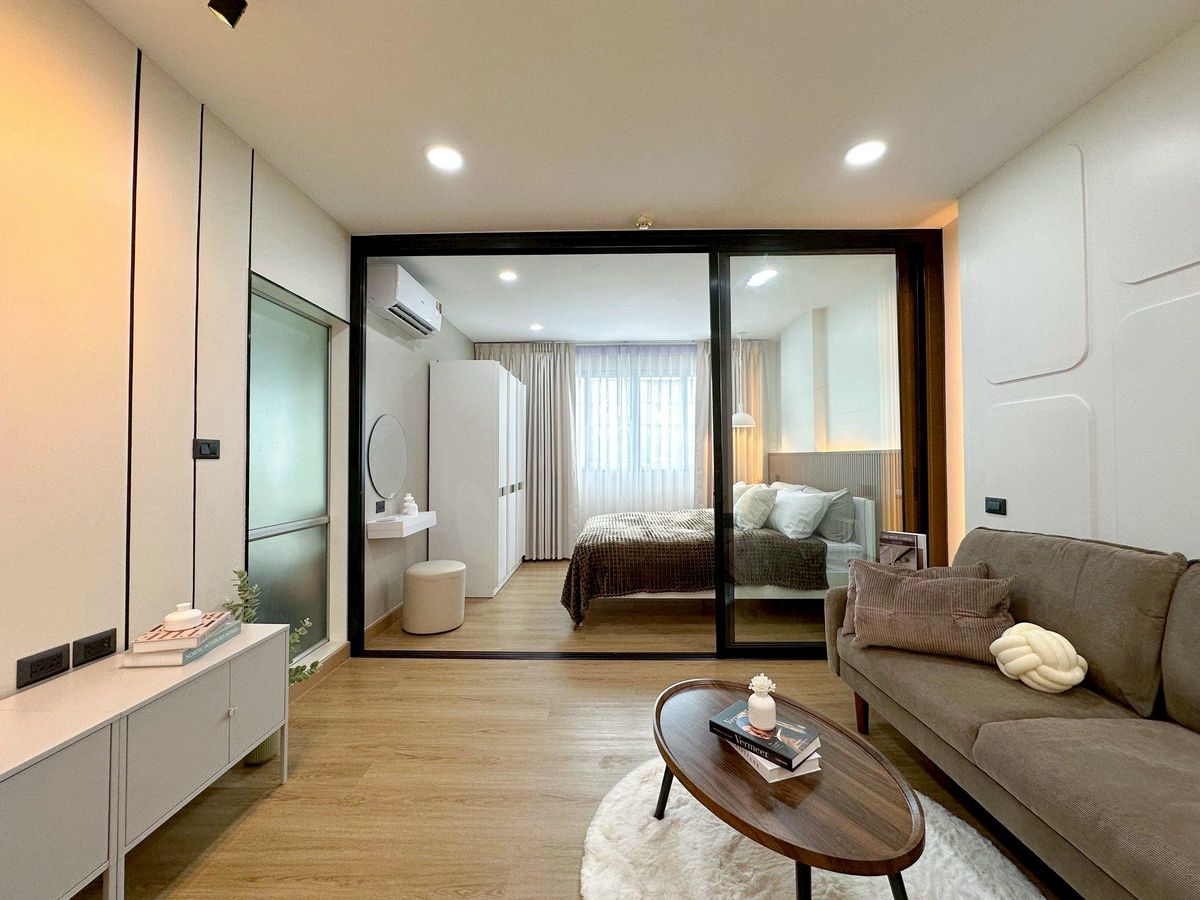 For SaleCondoLadkrabang, Suwannaphum Airport : ME250246 Condo for sale Dcondo On Nut - Suvarnabhumi, newly decorated room, ready for you to own.