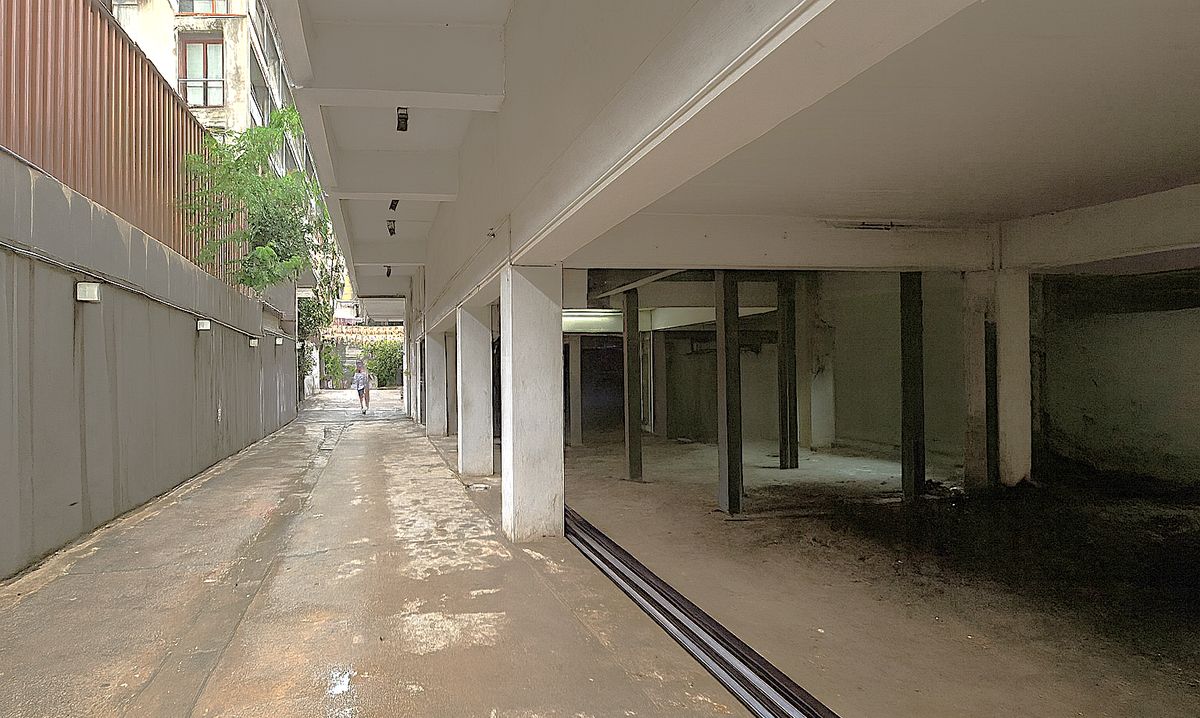 For RentShop HouseWitthayu, Chidlom, Langsuan, Ploenchit : Street-front retail space on Langsuan Road — ideal for all types of businesses ** NO CO-AGENT ** 