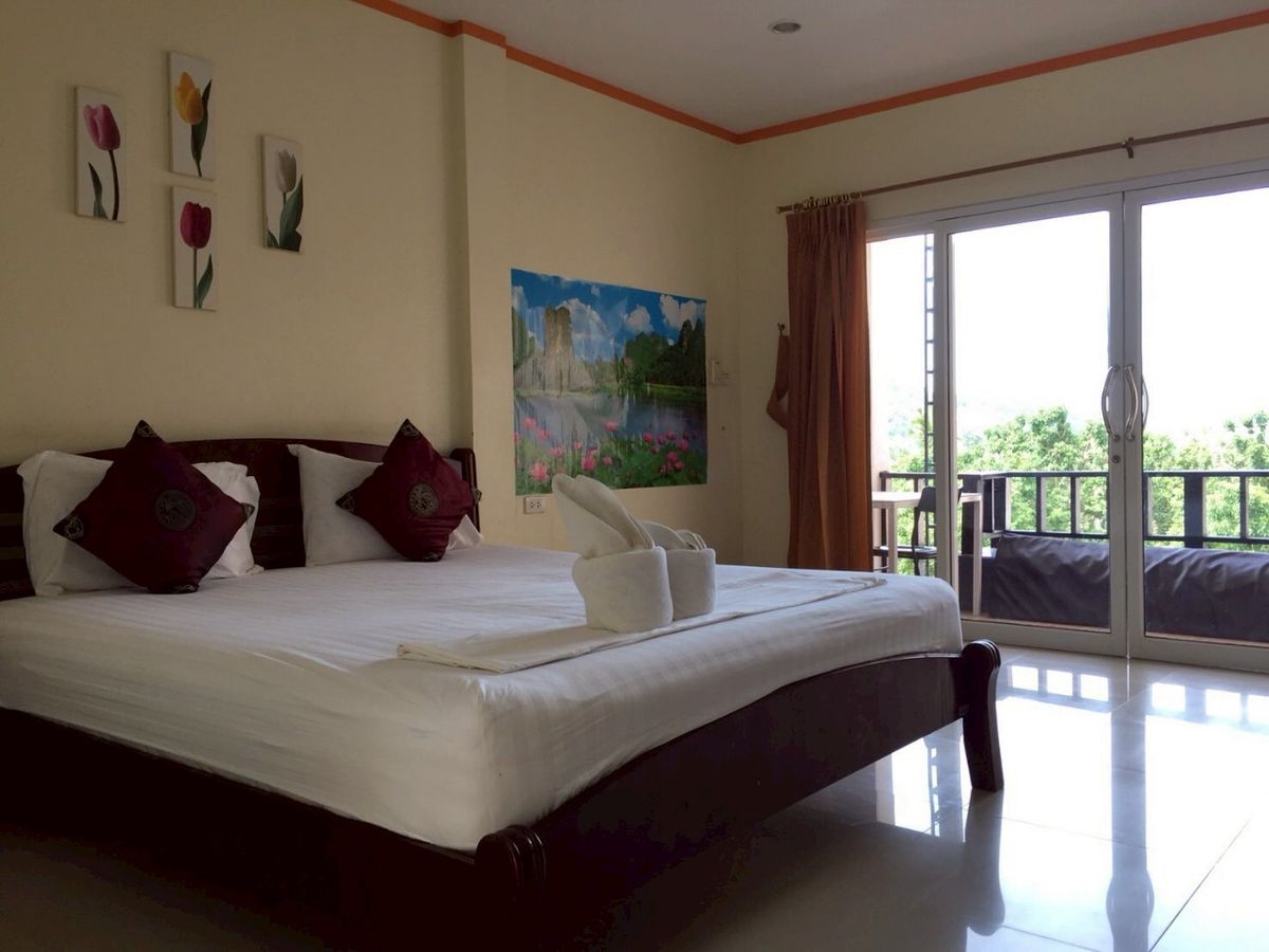 For SaleHotel&Apartment BusinessKoh Samui, Surat Thani : Hotel business for sale with tenants, Sairee Seaview, Koh Tao, Koh Phangan District. Surat Thani Province