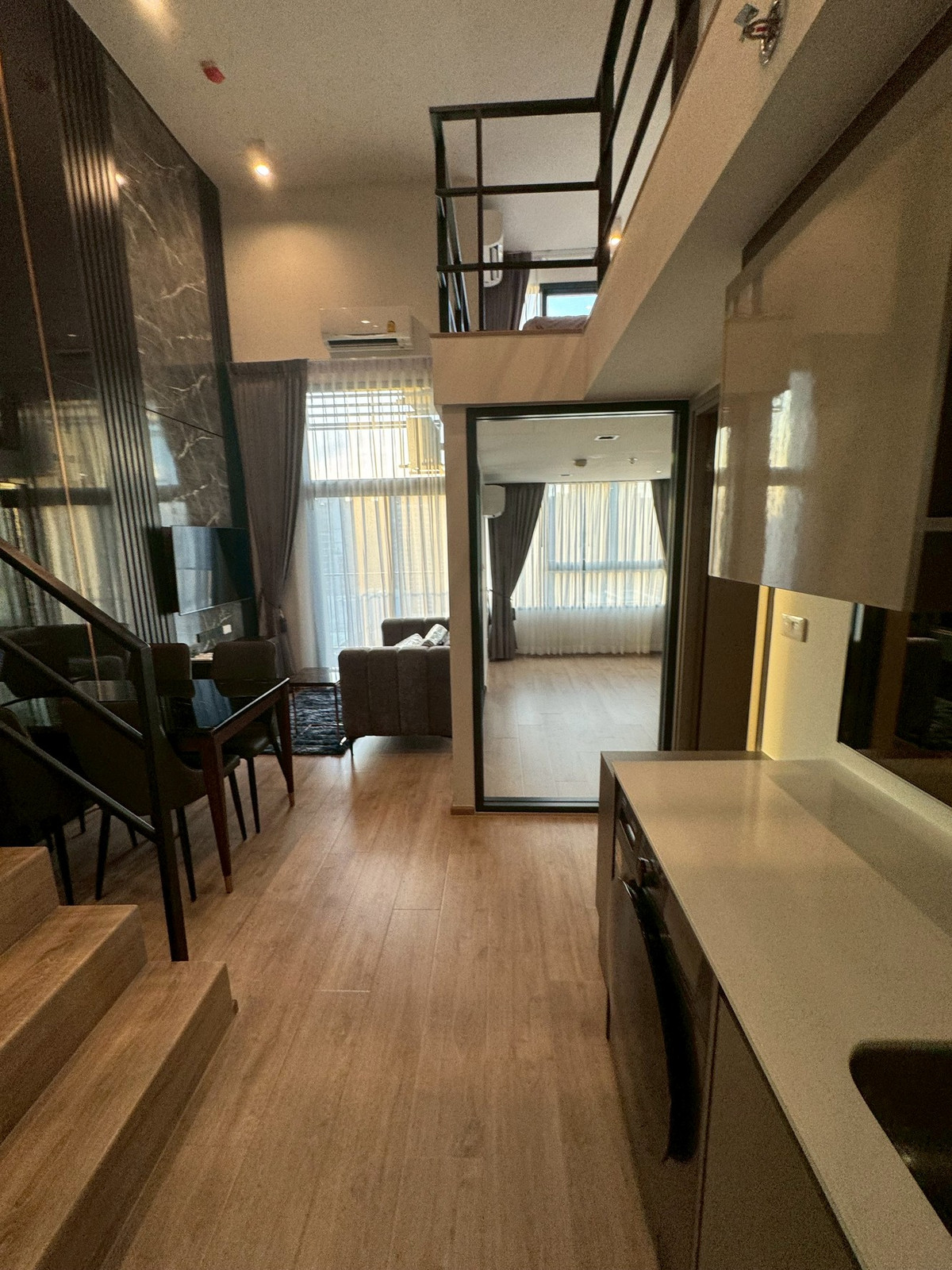 ให้เช่าคอนโดพระราม 9 เพชรบุรีตัดใหม่ RCA : ให้เช่า คอนโด Ideo Rama 9-Asoke  ใกล้ MRT พระราม 9 เพียง 450 เมตร 