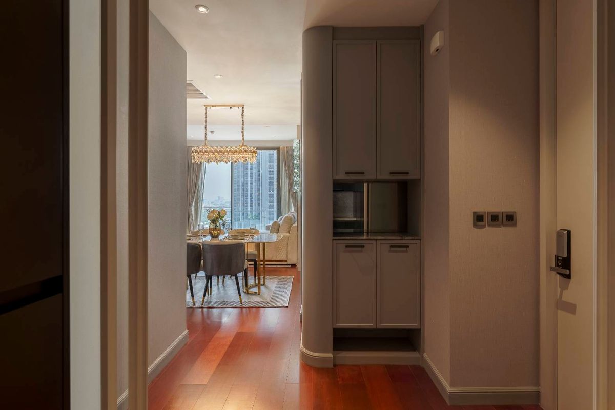 For RentCondoSukhumvit, Asoke, Thonglor : 💥SL-9160💥KHUN by YOO inspired by Starck 👉Line : @primahome