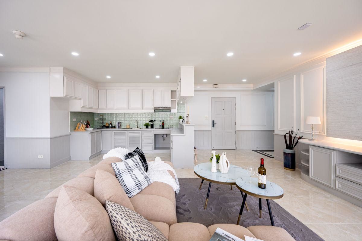 ขายคอนโดสุขุมวิท อโศก ทองหล่อ : Saranjai Mansion – Newly Renovated Condo near BTS Nana (260m)