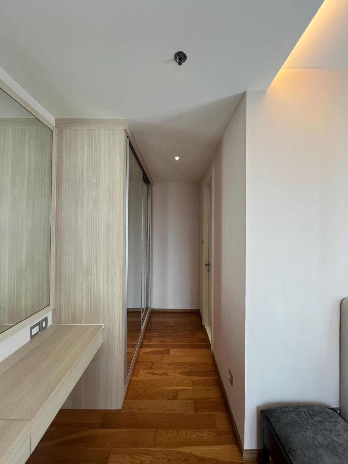 ให้เช่าคอนโดสุขุมวิท อโศก ทองหล่อ : ให้เช่า คอนโด 2 นอน 2 น้ำ ห้องกว้าง สวย วิวดี เฟอร์นิเจอร์ครบ พร้อมอยู่ ใกล้ BTS พร้อมพงษ์