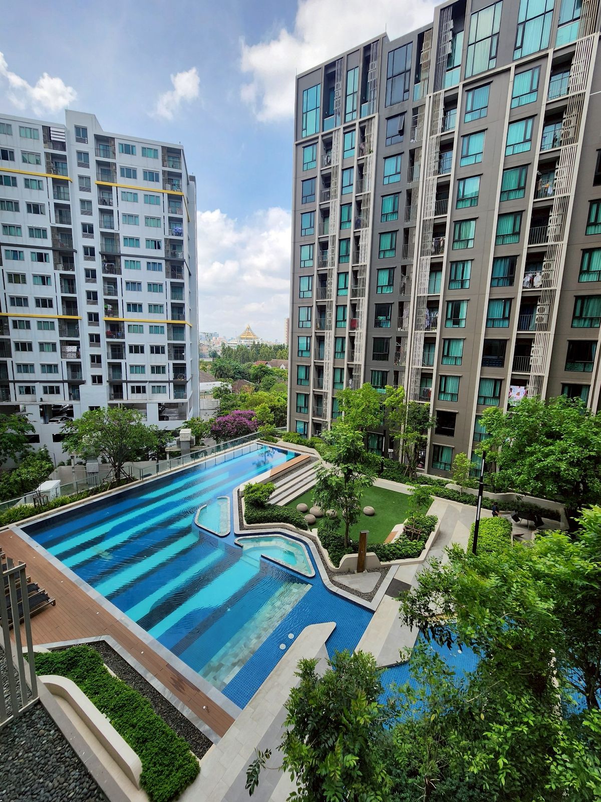 For SaleCondoVipawadee, Don Mueang, Lak Si : New condo for sale, never lived in, Knightsbridge Phahonyothin Interchange, corner room, connected to 2 electric train lines.
