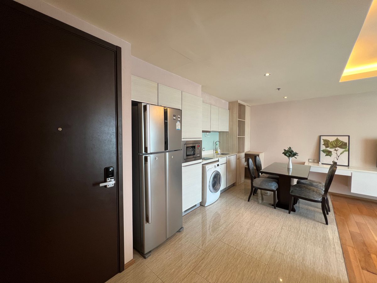 ให้เช่าคอนโดสุขุมวิท อโศก ทองหล่อ : ให้เช่า คอนโด 2 นอน 2 น้ำ ห้องกว้าง สวย วิวดี เฟอร์นิเจอร์ครบ พร้อมอยู่ ใกล้ BTS พร้อมพงษ์