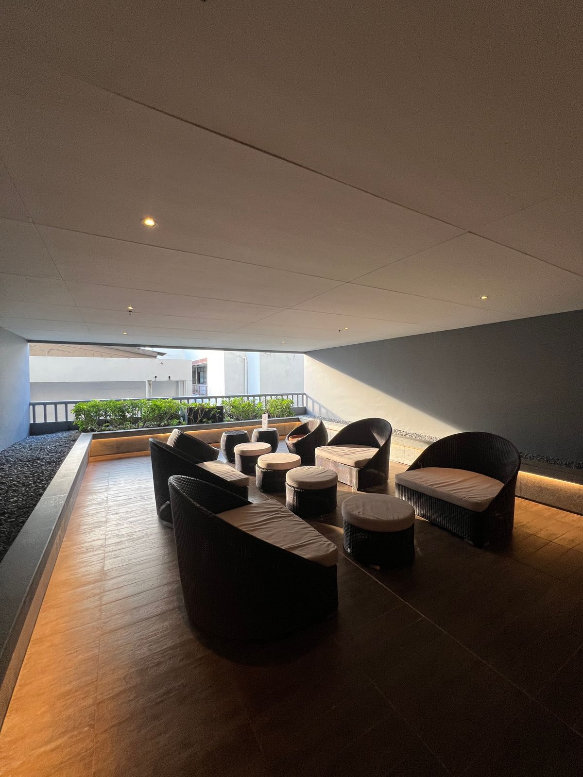 ให้เช่าคอนโดสุขุมวิท อโศก ทองหล่อ : ให้เช่า คอนโด 2 นอน 2 น้ำ ห้องกว้าง สวย วิวดี เฟอร์นิเจอร์ครบ พร้อมอยู่ ใกล้ BTS พร้อมพงษ์