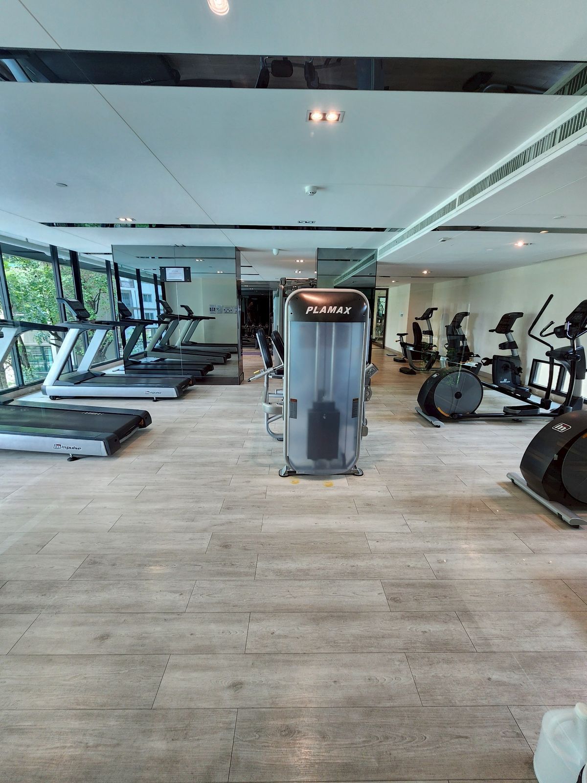 For SaleCondoVipawadee, Don Mueang, Lak Si : New condo for sale, never lived in, Knightsbridge Phahonyothin Interchange, corner room, connected to 2 electric train lines.