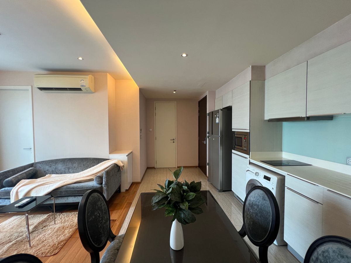 ให้เช่าคอนโดสุขุมวิท อโศก ทองหล่อ : ให้เช่า คอนโด 2 นอน 2 น้ำ ห้องกว้าง สวย วิวดี เฟอร์นิเจอร์ครบ พร้อมอยู่ ใกล้ BTS พร้อมพงษ์