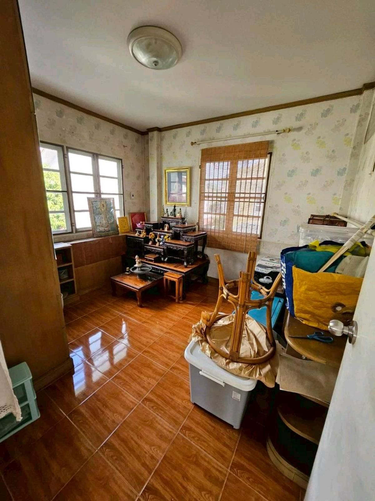 ขายบ้านเอกชัย บางบอน : ราคาearly bird ก่อนรีโนเวทเสร็จ บ้านเดี่ยวหลังมุม พร้อมสวนสีเขียวรอบบ้าน หมู่บ้านชัยพฤกษ์ บางบอน 77.5 ตร.ว. พื้นที่ใช้สอย 250 ตร.ม. 3 ห้องนอน 2 ห้องน้ำ เพียง 6.7 ล้าน ฟรีค่าโอน เดินทางสะดวกหลายเส้นทาง