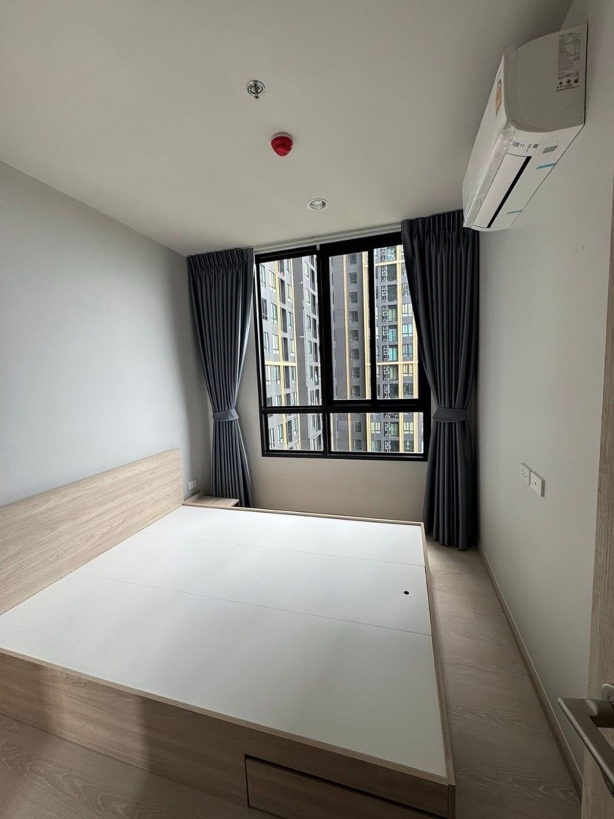 For RentCondoBangna, Bearing, Lasalle : Condo for rent Noble Nue Mega Plus Bangna (Noble Nue Mega Plus Bangna) Floor: 21 📍2 bedrooms, 2 bathrooms Room size: 46 sq m. Price: 22,000 baht Nearby places: Mega Bangna