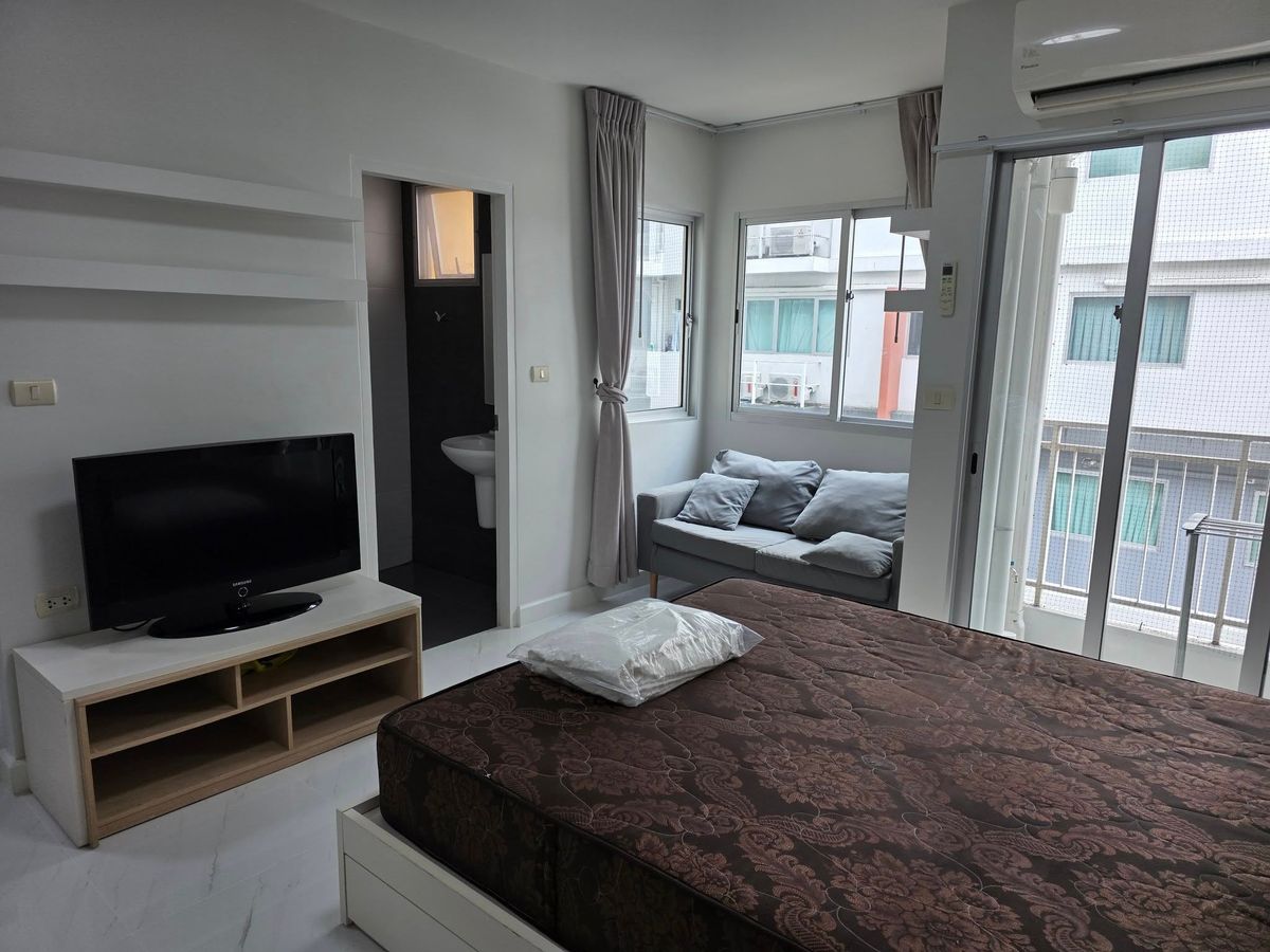 ขายคอนโดอ่อนนุช อุดมสุข : 📣 Hot Deal! My Condo Sukhumvit 52 สตูดิโอ 24.5 ตร.ม. ราคาสุดคุ้มเพียง 2.3 ล้านบาท 🏙 โทร.0994629391 เบิร์ด