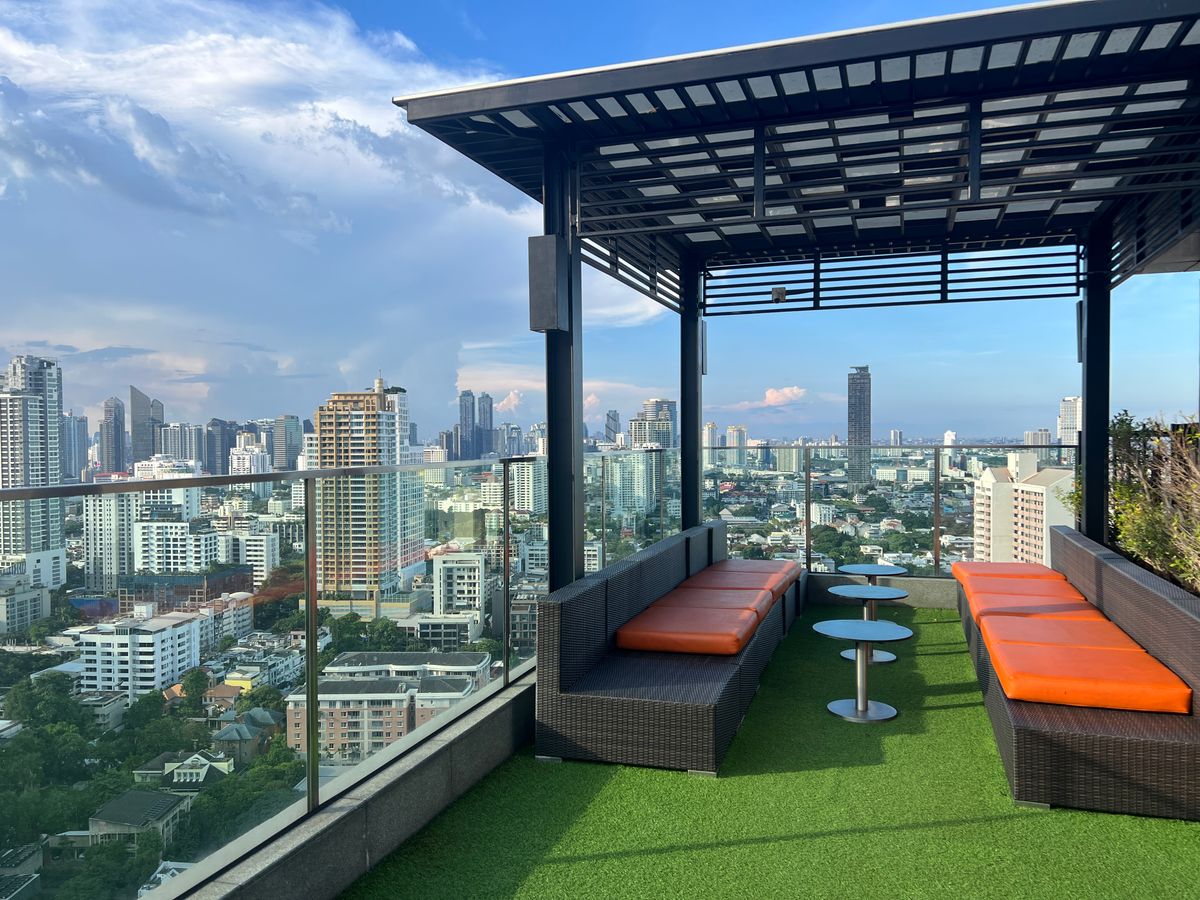 ให้เช่าคอนโดสุขุมวิท อโศก ทองหล่อ : ให้เช่า คอนโด 2 นอน 2 น้ำ ห้องกว้าง สวย วิวดี เฟอร์นิเจอร์ครบ พร้อมอยู่ ใกล้ BTS พร้อมพงษ์