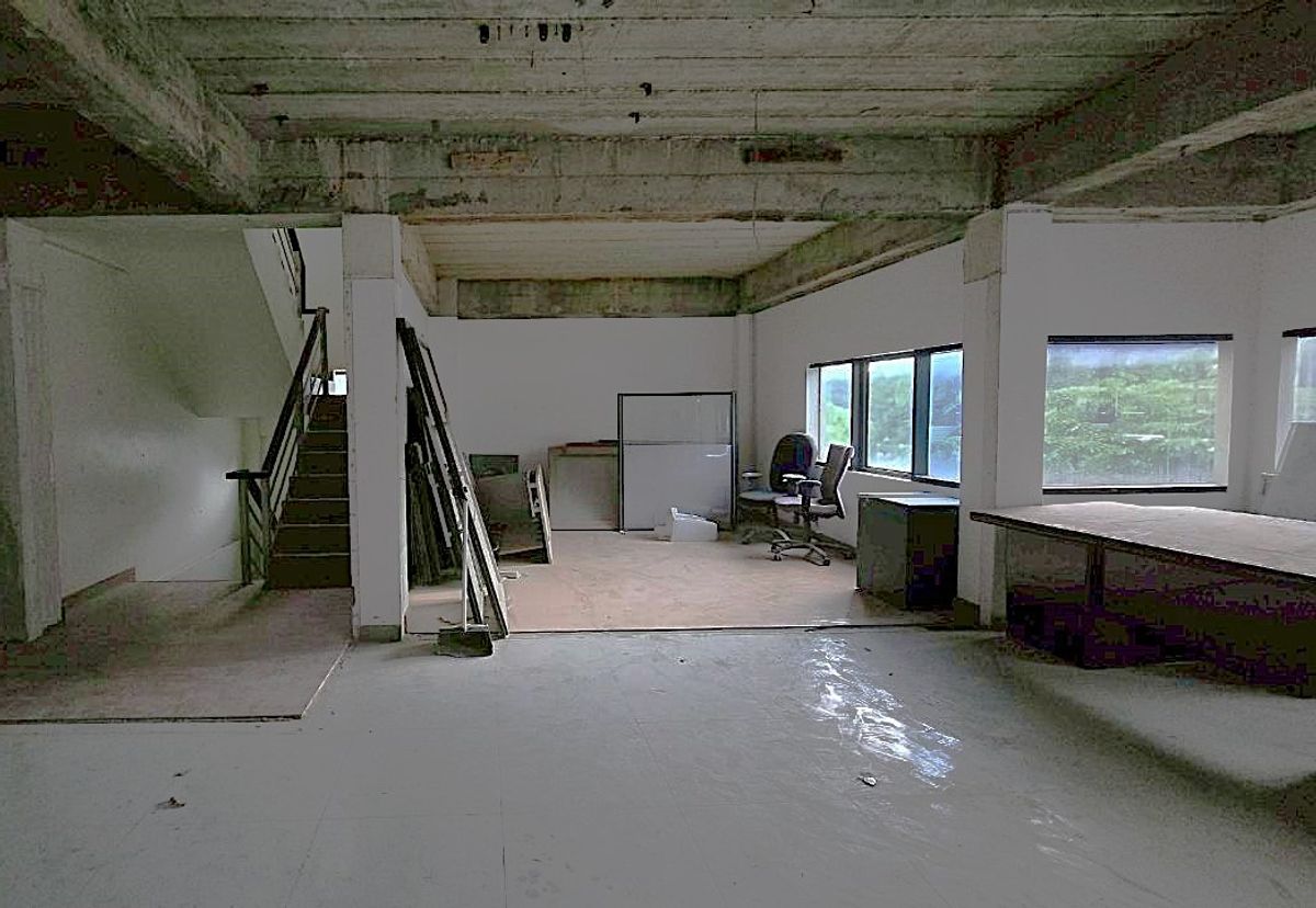 For RentShop HouseWitthayu, Chidlom, Langsuan, Ploenchit : Street-front retail space on Langsuan Road — ideal for all types of businesses ** NO CO-AGENT ** 