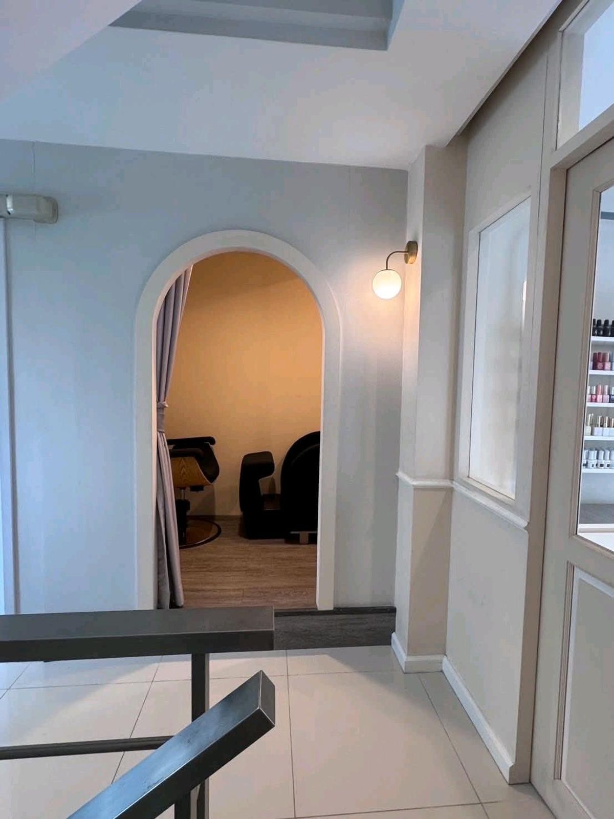 เซ้งร้านค้า/ตลาดนัดอ่อนนุช อุดมสุข : เซ้งร้านเสริมสวย อ่อนนุช 41 – ติดถนนใหญ่ ทำเลโดดเด่น พร้อมดำเนินกิจการได้ทันที