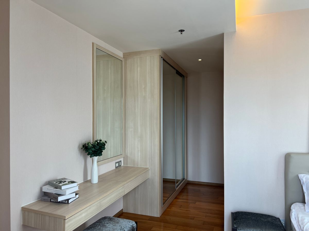 ให้เช่าคอนโดสุขุมวิท อโศก ทองหล่อ : ให้เช่า คอนโด 2 นอน 2 น้ำ ห้องกว้าง สวย วิวดี เฟอร์นิเจอร์ครบ พร้อมอยู่ ใกล้ BTS พร้อมพงษ์