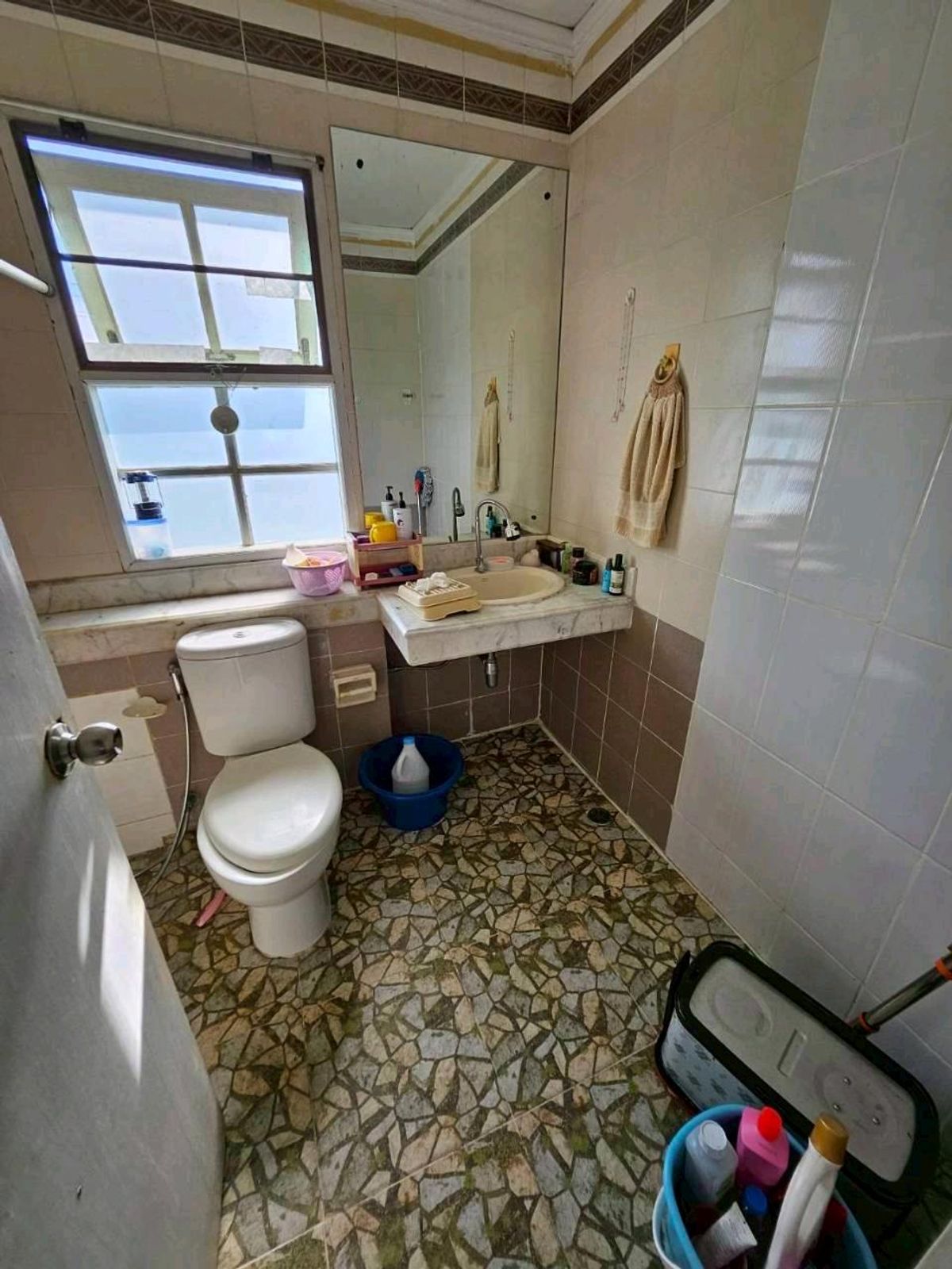 ขายบ้านเอกชัย บางบอน : ราคาearly bird ก่อนรีโนเวทเสร็จ บ้านเดี่ยวหลังมุม พร้อมสวนสีเขียวรอบบ้าน หมู่บ้านชัยพฤกษ์ บางบอน 77.5 ตร.ว. พื้นที่ใช้สอย 250 ตร.ม. 3 ห้องนอน 2 ห้องน้ำ เพียง 6.7 ล้าน ฟรีค่าโอน เดินทางสะดวกหลายเส้นทาง