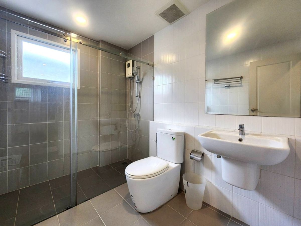 ขายบ้านลาดกระบัง สุวรรณภูมิ : ขายบ้านเดี่ยว Centro พระราม 9-มอเตอร์เวย์ ใกล้สุวรรณภูมิ ราคาดี