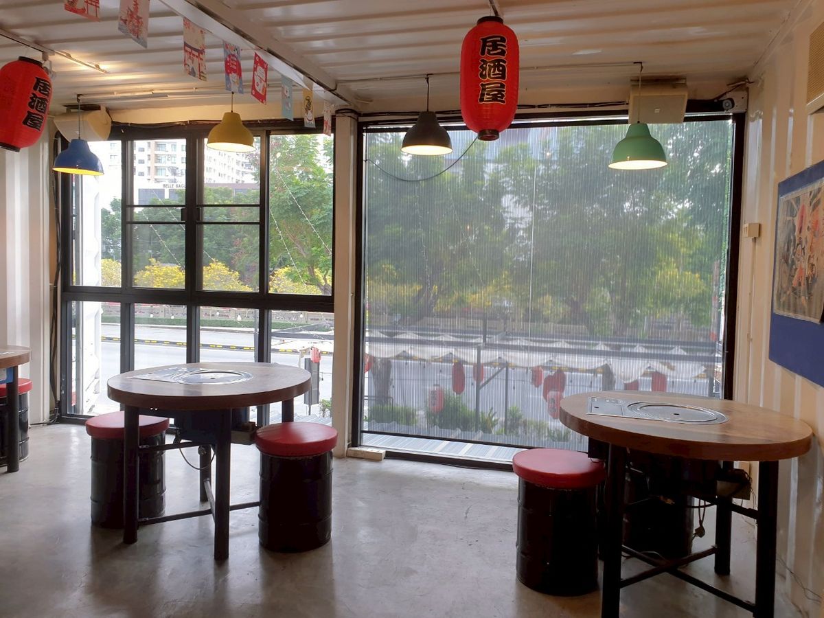 For SaleRetail SpaceSathorn, Narathiwat : Korean and Japanese restaurants for sale Next to the main road opposite Lotus Rama 3, near Central Department Store and Terminal 21.