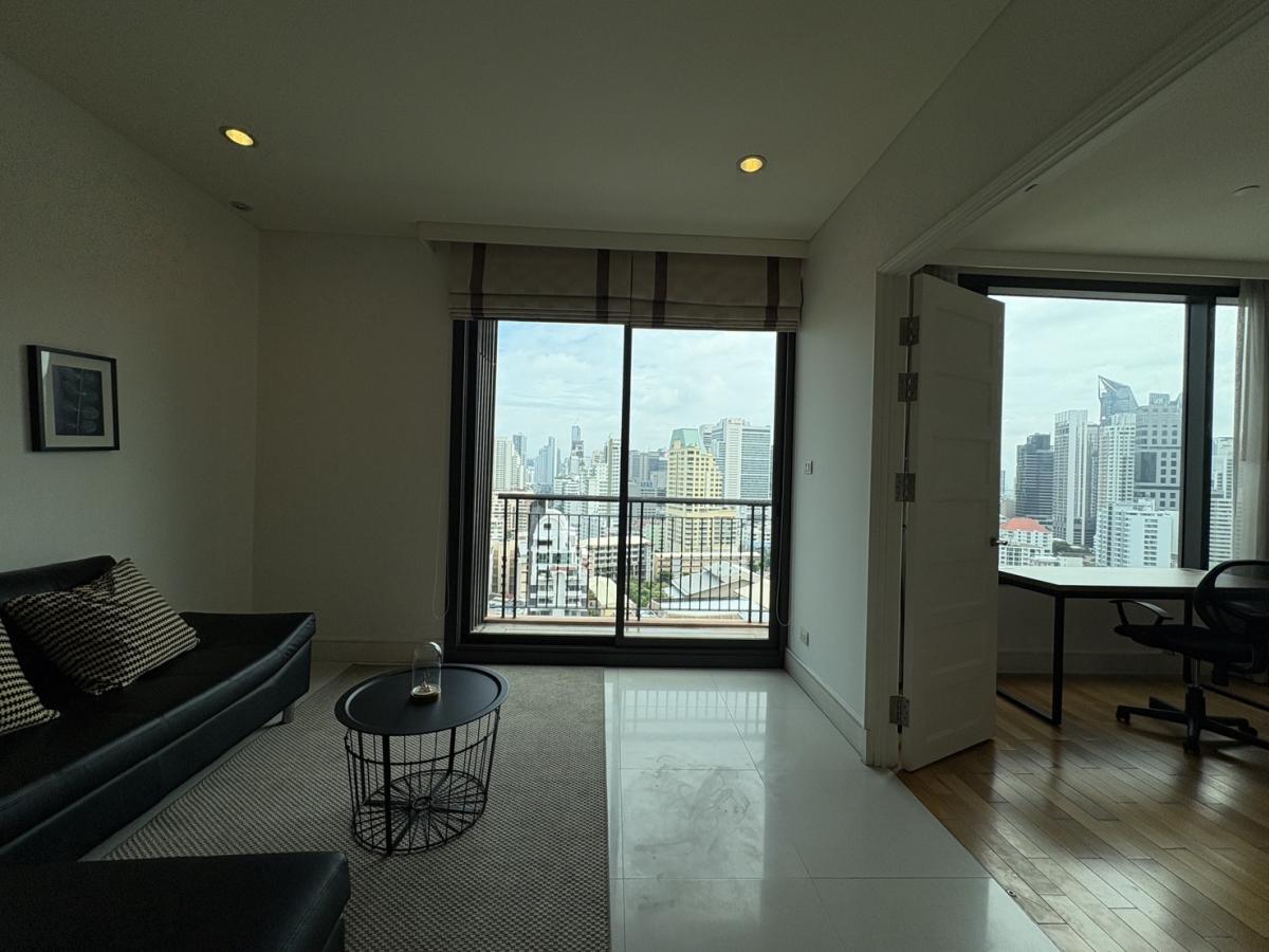 For SaleCondoSukhumvit, Asoke, Thonglor : 03/04/2026, Great value! 1 bedroom condo at Aguston Sukhumvit 22 ready to move in
near BTS with complete amenities starting at 6.85 million! 0642748883