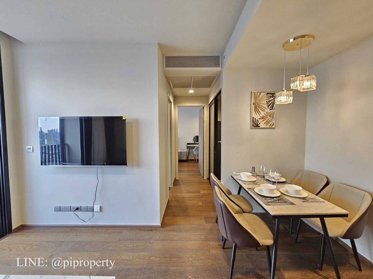 ให้เช่าคอนโดสุขุมวิท อโศก ทองหล่อ : High floor river view 1Bedroom unit for rent in Ideo Q Sukhumvit 36.  Thonglor - Rama 4 lifestyle. Ready for moving in.