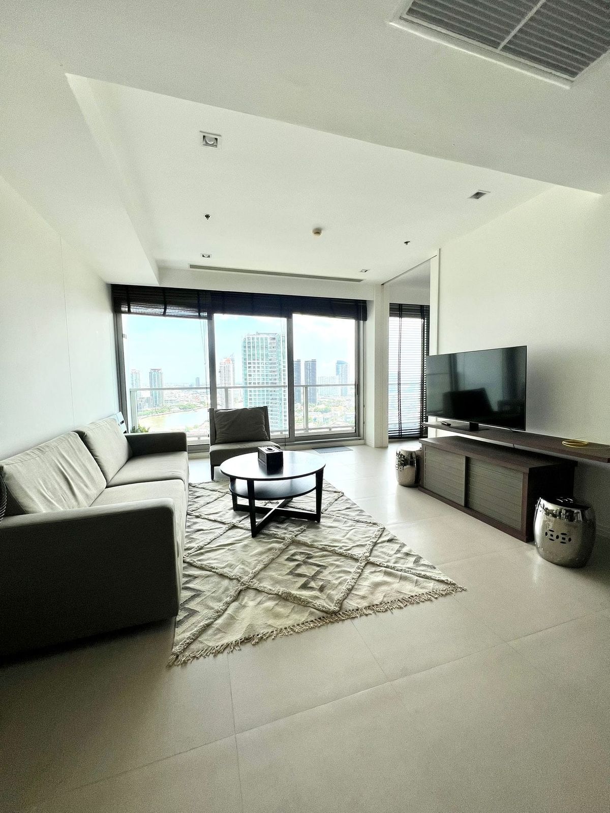 For RentCondoWongwianyai, Charoennakor : For rent: The River by Raimon Land