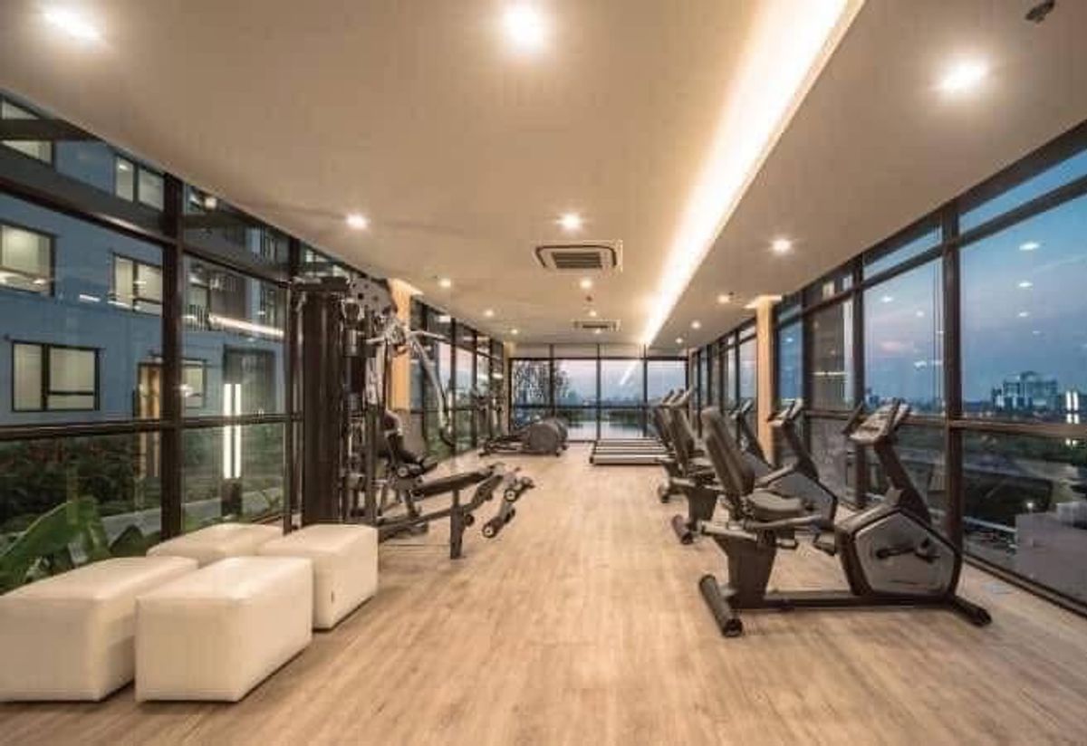 ขายคอนโดพัฒนาการ ศรีนครินทร์ : คอนโดทำเลทอง พร้อมผู้เช่า Rich Park Triple Station – โอกาสดีที่ไม่ควรพลาด!  ห้องสวย ชั้น 6 ขนาดกำลังพอดี พื้นที่ 26.5 ตรม.  1 ห้องนอน 1 ห้องน้ำ 1 ห้องนั่งเล่น แต่งครบพร้อมเฟอร์นิเจอร์และเครื่องใช้ไฟฟ้าอย่างดี เพียงหิ้วกระเป๋าเข้าอยู่ได้ทันที  บรรยากาศเงีย