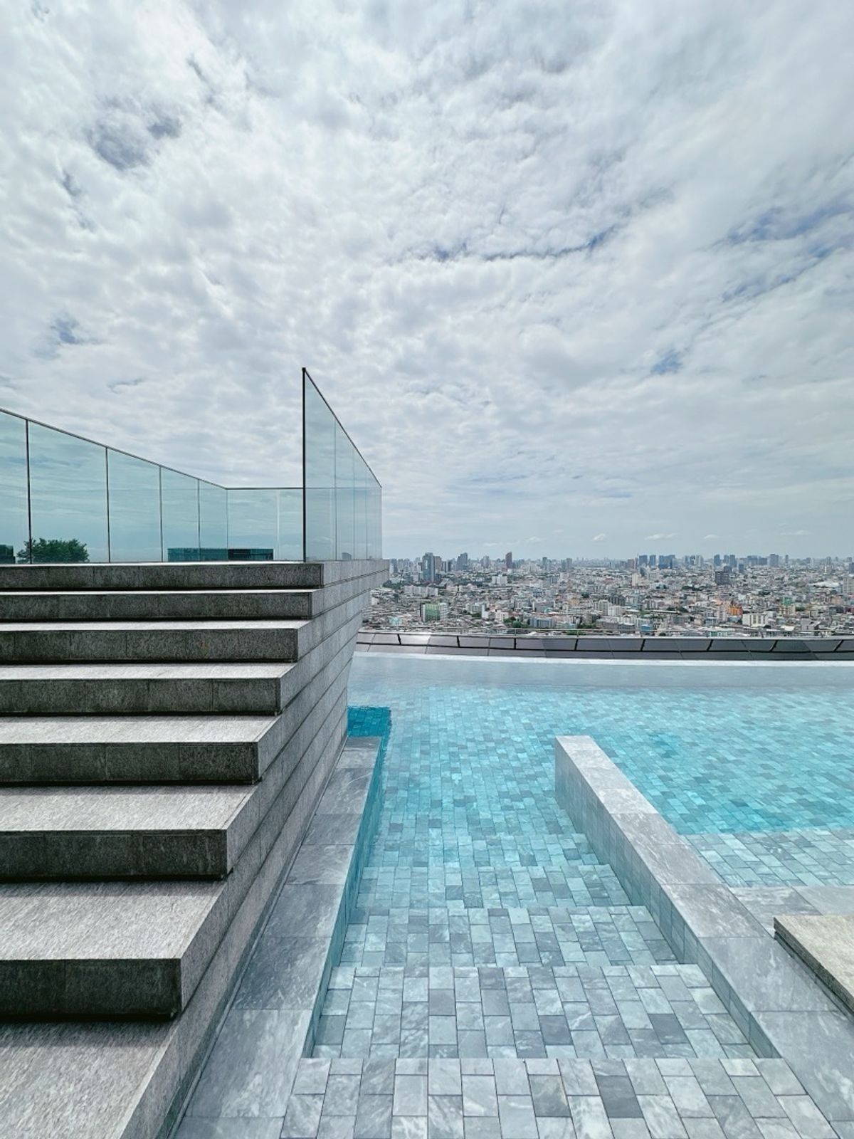 ขายคอนโดพระราม 9 เพชรบุรีตัดใหม่ RCA : 𝐀𝐒𝐇𝐓𝐎𝐍 𝐀𝐒𝐎𝐊𝐄 𝐑𝐀𝐌𝐀𝟗 𝑭𝒓𝒆𝒆 0 𝐁𝐚𝐡𝐭 ห้องใหม่จากโครงการ พร้อมเข้าอยู่ ห้องมุม วิวสวยมาก 