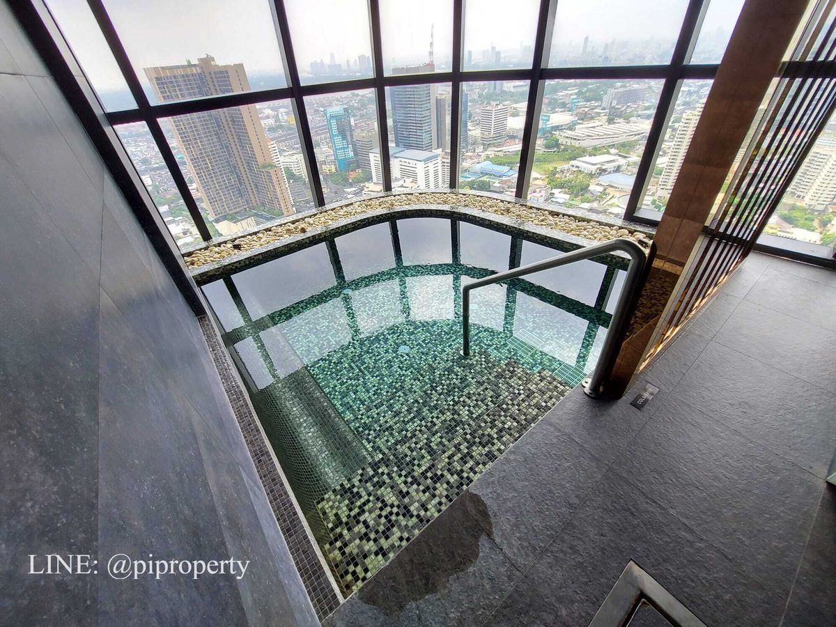 For RentCondoSukhumvit, Asoke, Thonglor : High floor river view 1Bedroom unit for rent in Ideo Q Sukhumvit 36.  Thonglor - Rama 4 lifestyle. Ready for moving in.