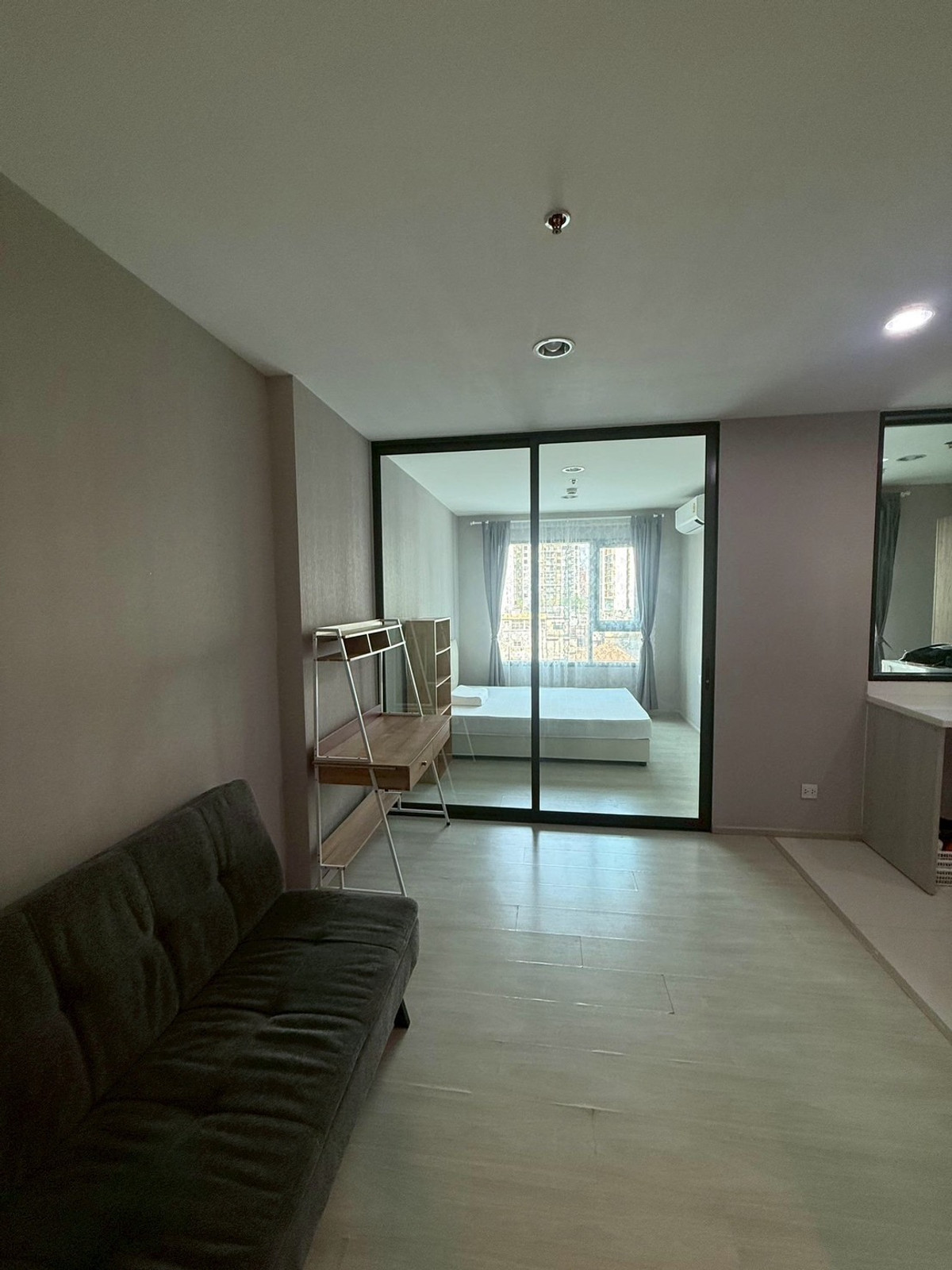 ให้เช่าคอนโดปิ่นเกล้า จรัญสนิทวงศ์ : 🚆คอนโด mrt บางยี่ขัน🚆 ให้เช่า ไลฟ์ ปิ่นเกล้า ✨