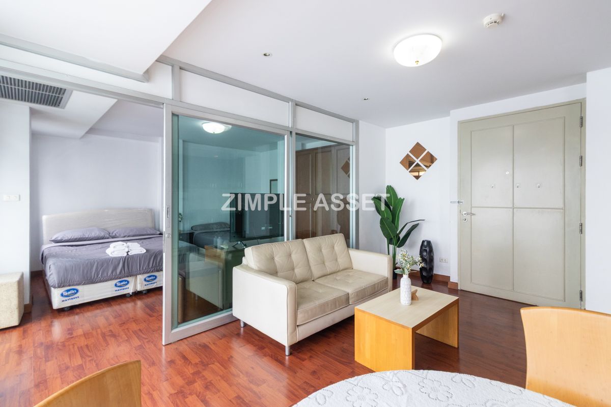 For RentPattanakan, Srinakarin : Line ID: @zimple_asset  Apartment style Condo on Srinakarin Road, Spacious and fully furnished rooms in a peaceful and secure environment, featuring a swimming pool. Conveniently located near MRT Hua Mak. Short-term rentals are also available.
