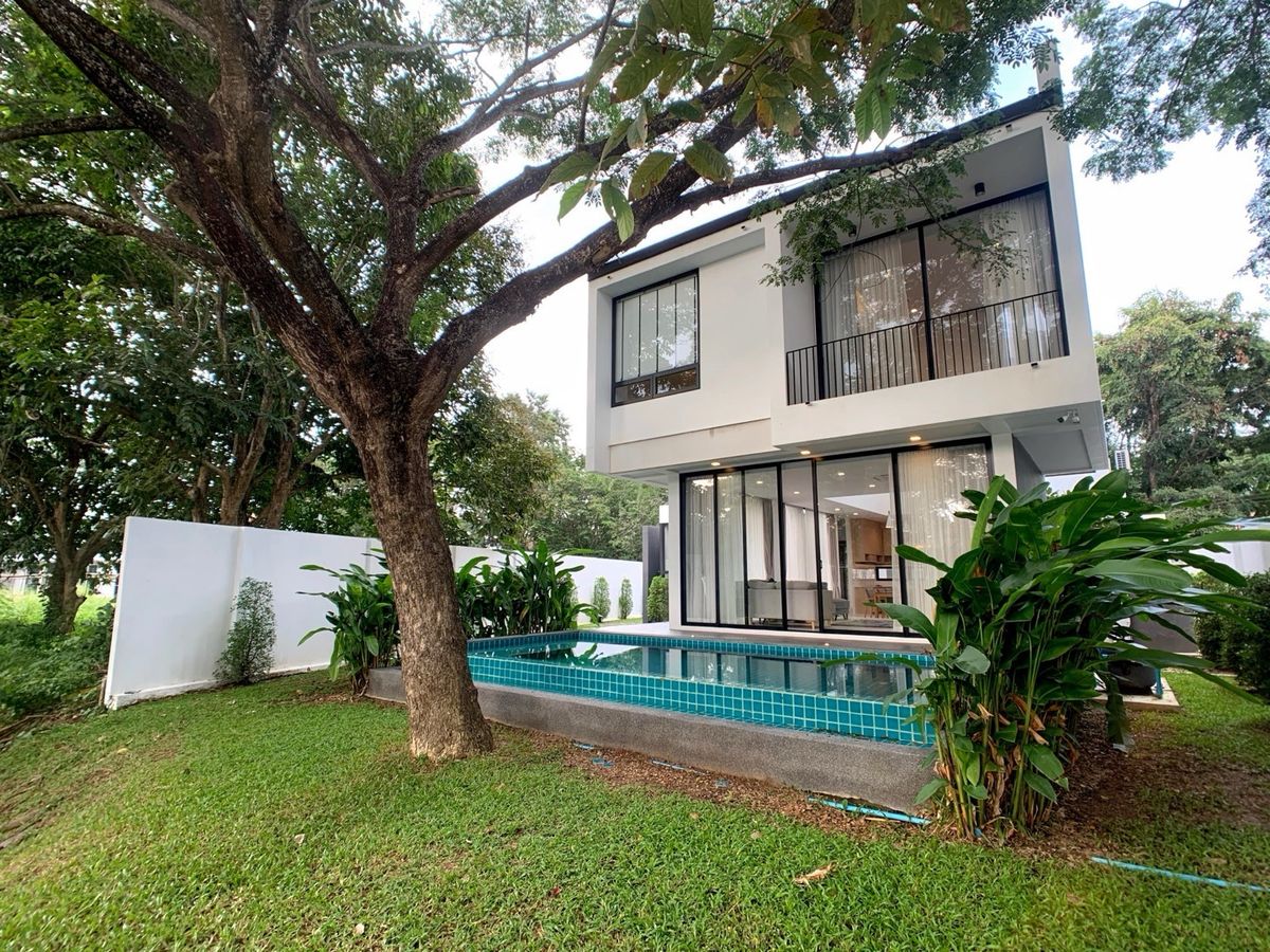 For RentHouseNong Khai : 4 Bedroom Lakeside Pool Villa in Wang Tan
