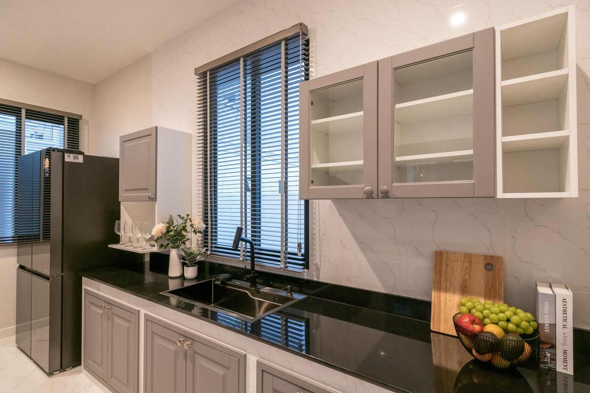 HousePattanakan, Srinakarin : P-2815 Urgent sale/rent!  Single house, Cinq Royal, Krungthep Kreetha, newly decorated house, ready to move in.