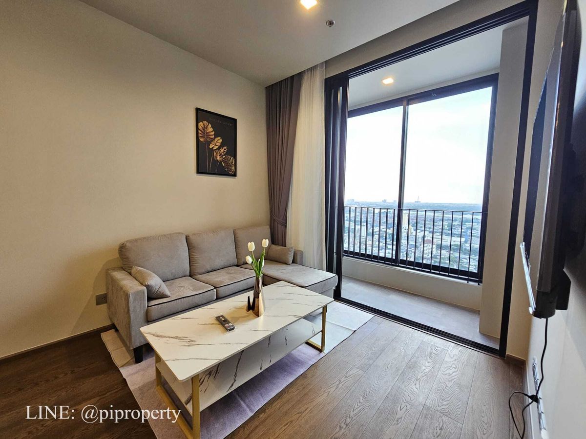 For RentCondoSukhumvit, Asoke, Thonglor : High floor river view 1Bedroom unit for rent in Ideo Q Sukhumvit 36.  Thonglor - Rama 4 lifestyle. Ready for moving in.
