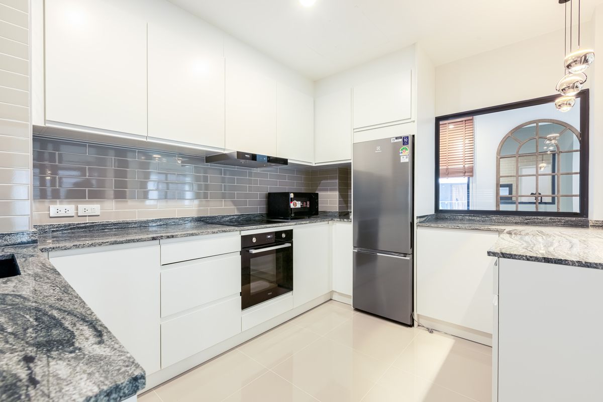 ให้เช่าบางนา แบริ่ง ลาซาล : ให้เช่าบ้านหรู บ้านกลางกลางเมือง The Edition บางนา (Rt-01)  