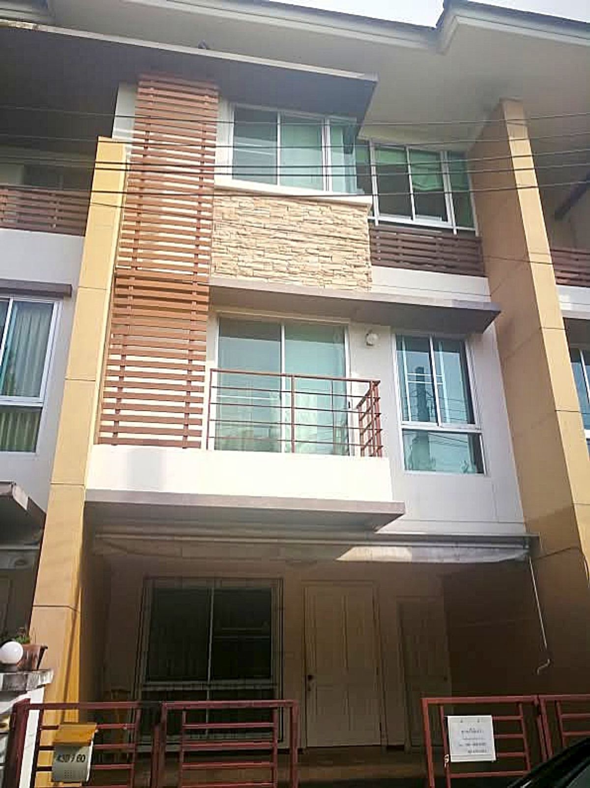 For RentTownhomeChaengwatana, Muangthong : Townhome for rent, village house Plus City Park Ngamwongwan 25