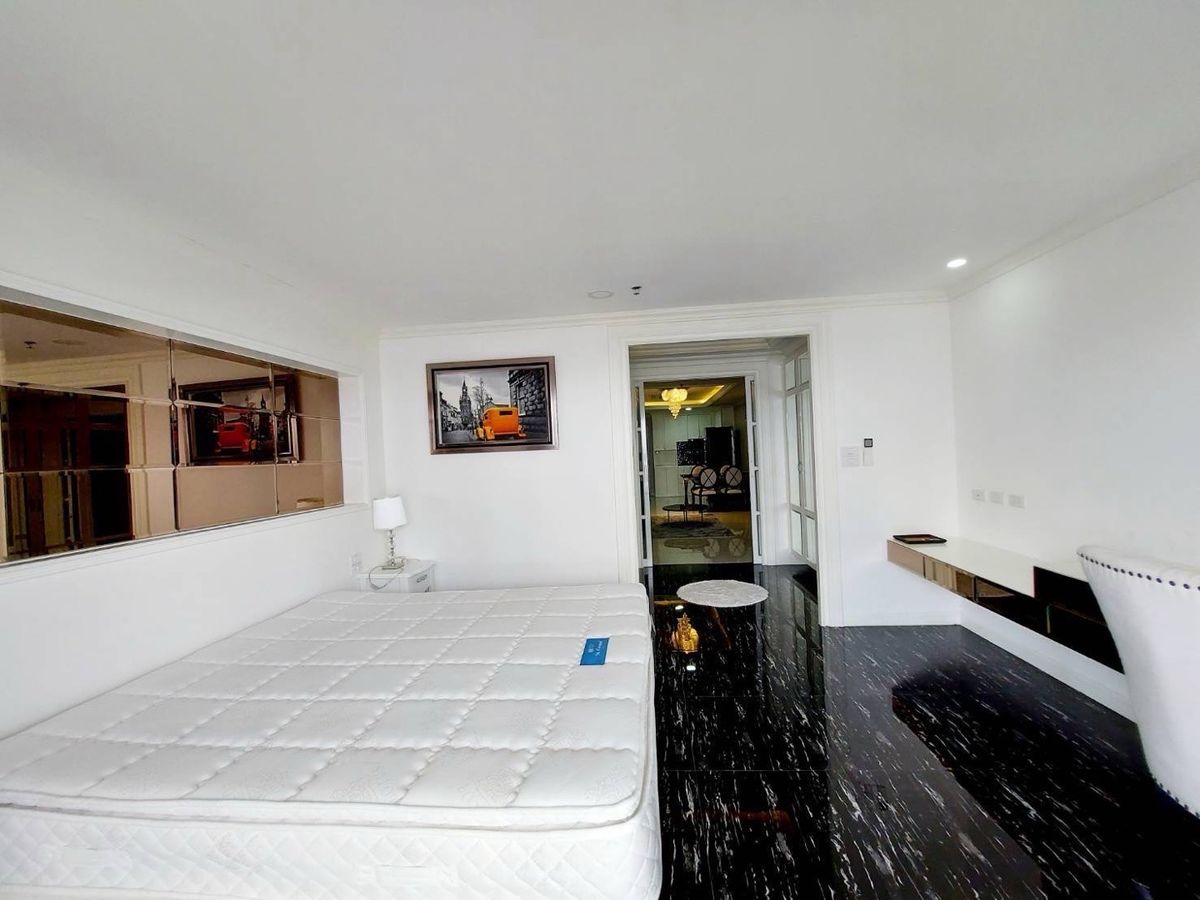 ขายคอนโดสีลม ศาลาแดง บางรัก : ขายด่วน ห้องวิวแม่น้ำ ชั้นสูง State Tower 