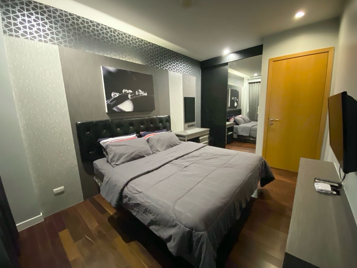 คอนโดพระราม 9 เพชรบุรีตัดใหม่ RCA : ขาย หรือ ให้เช่า Circle Condominium (@นานา - เพชรบุรี) 1 ห้องนอน 47.5 ตร.ม. ตึก B วิวสวย วิวตึกใบหยกสกาย กลางคืนสวยมาก