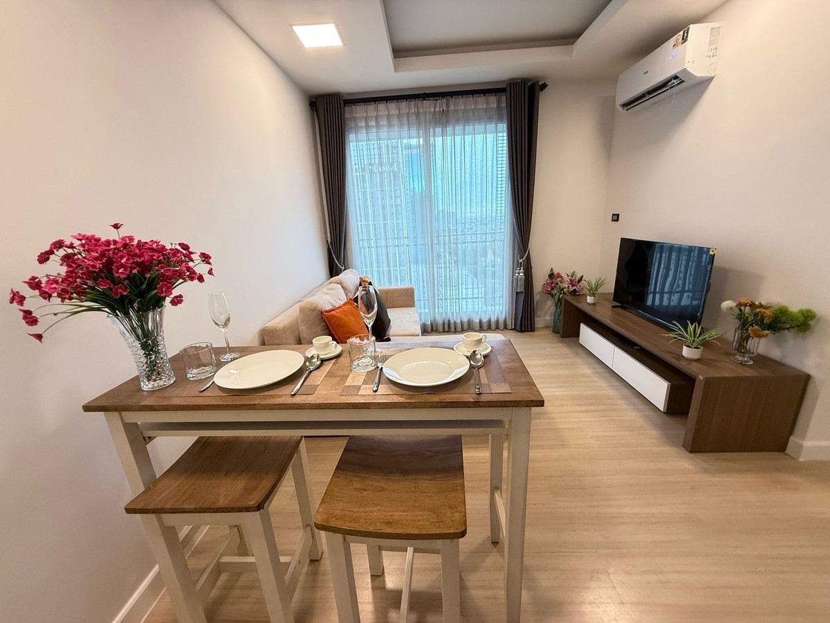 ให้เช่าคอนโดพระราม 9 เพชรบุรีตัดใหม่ RCA : เจ้าของปล่อยเอง***ให้เช่าพร้อมย้ายเข้าพัก คอนโด ทรู ทองหล่อ ชั้น 26  ขนาด 36  ตรม. 1 ห้องนอน 1ห้องน้ำ ราคา 18,000 บาท ใกล้โรงพยาบาลกรุงเทพ ใกล้ Bts สถานีทองหล่อ ติดถนนทองหล่อ