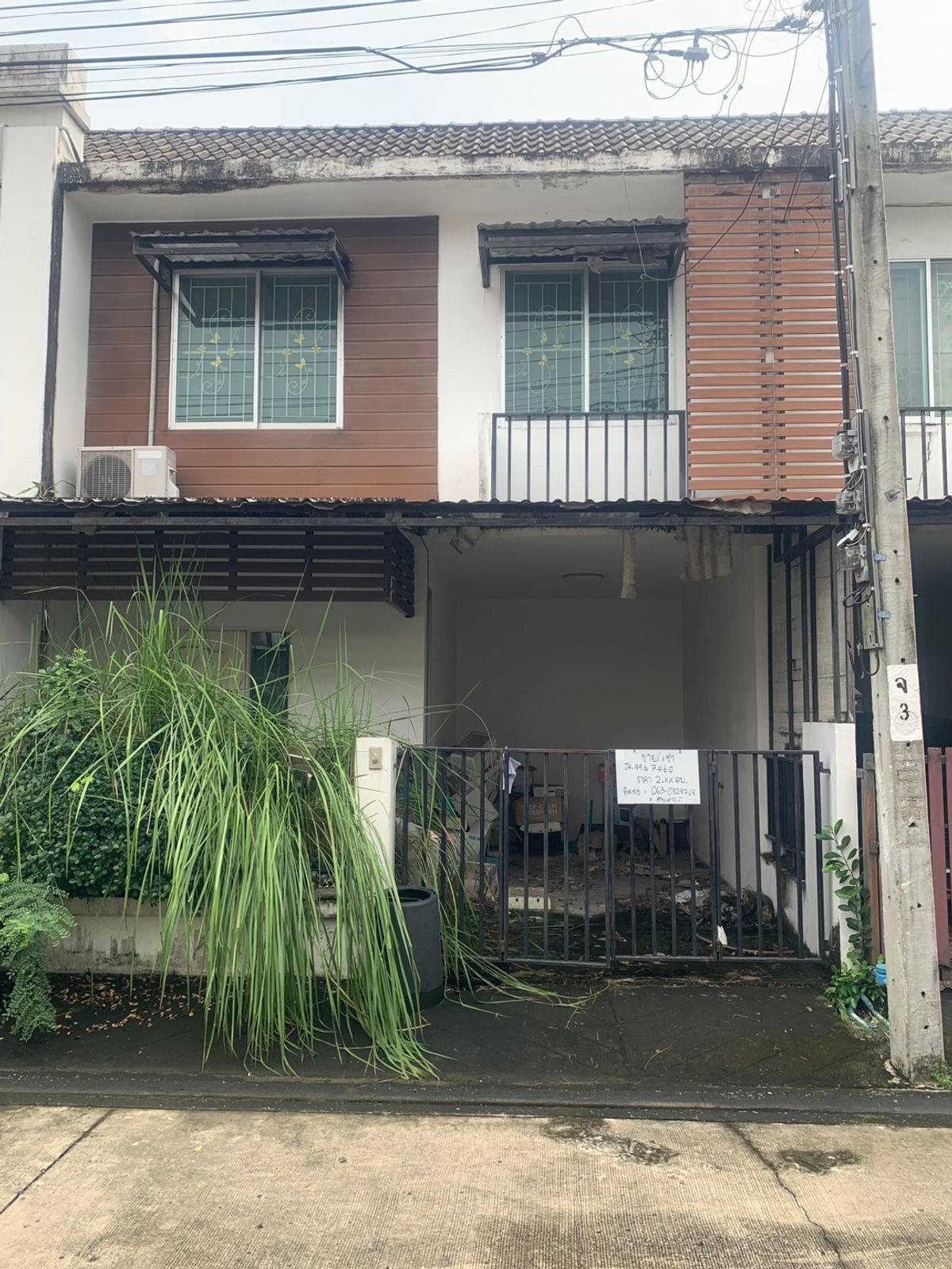 For SaleTownhomeKaset Nawamin,Ladplakao : Townhouse, good location, at the beginning of the project, cheap price.