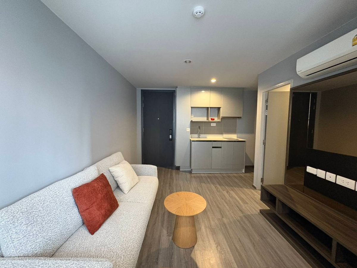For SaleCondoSukhumvit, Asoke, Thonglor : The closing promotion has arrived for the project Ideo mobi suk.40 1bed 35sq.m. with furniture + curtains + walls with transfer day promotion, only 3.99mb. Call 0957615782
