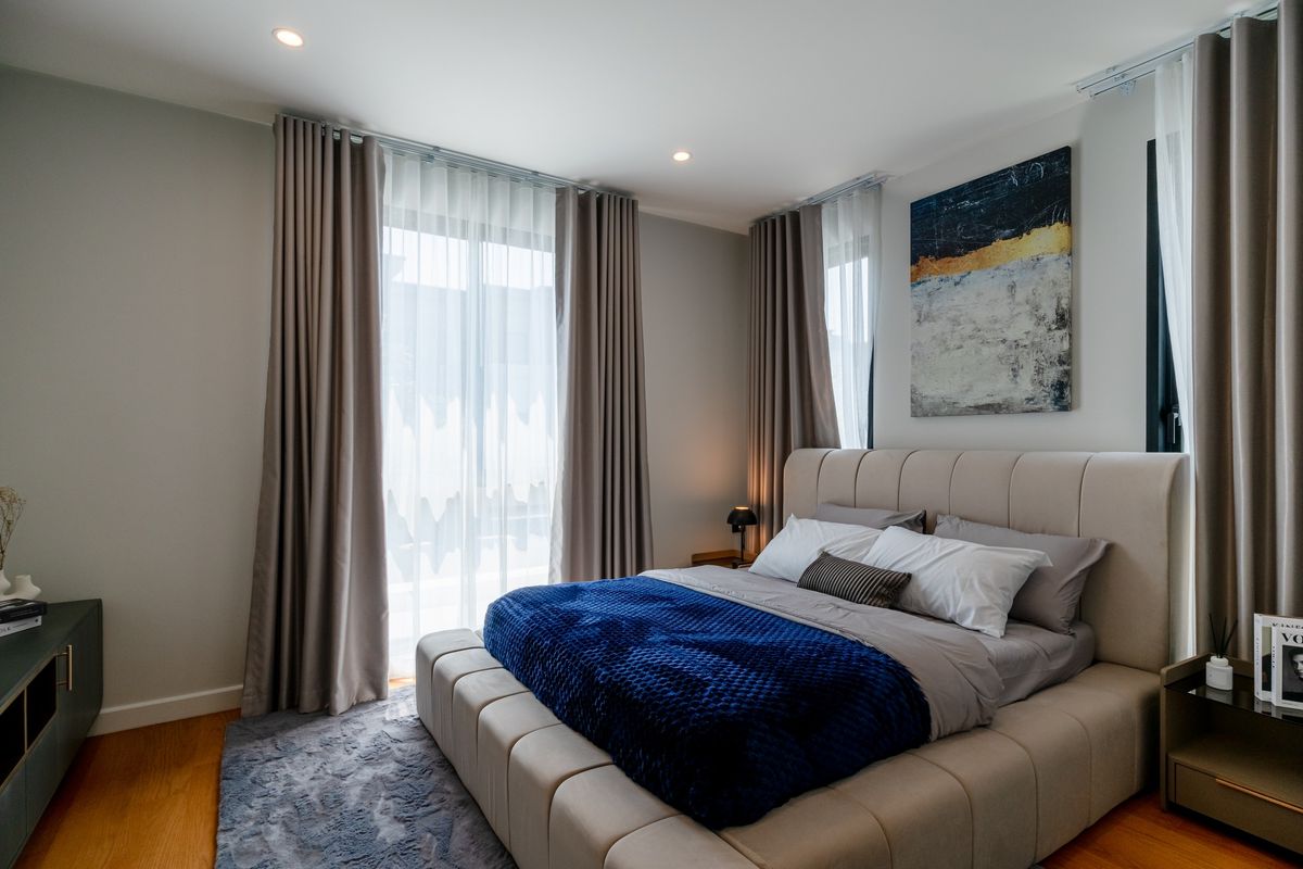 HousePattanakan, Srinakarin : P-2815 Urgent sale/rent!  Single house, Cinq Royal, Krungthep Kreetha, newly decorated house, ready to move in.