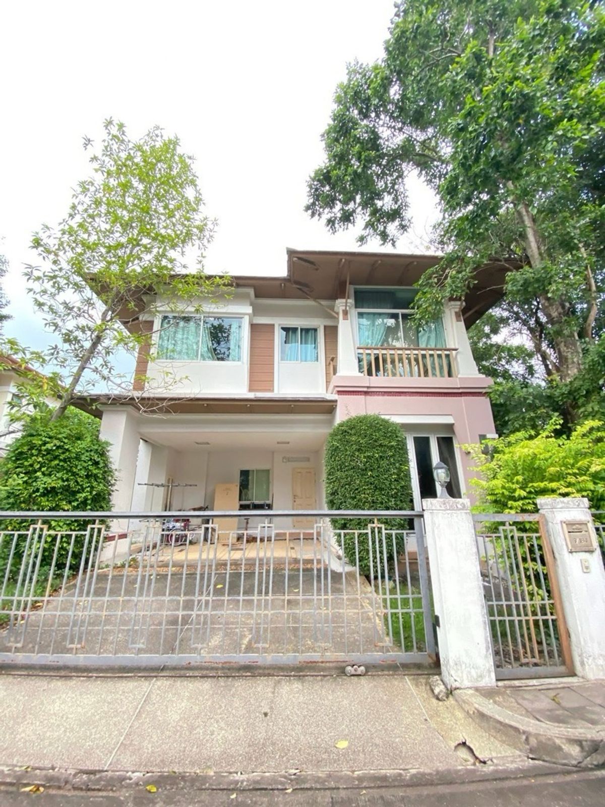 ขายบ้านแจ้งวัฒนะ เมืองทอง : 📢👇บ้านเดี่ยว ใกล้โรงเรียน มหาวิทยาลัย หลายแห่ง เดินทางสะดวก ทำเลใกล้ถนนใหญ่ และจุดขึ้นลงทางด่วน 