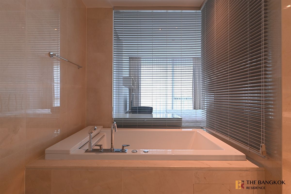 For RentCondoSukhumvit, Asoke, Thonglor :  Rare Unit! Marque Sukhumvit,💎Super Luxury Residence in a heart of Phrom Phong 💫 Near BTS Phrom Phong 