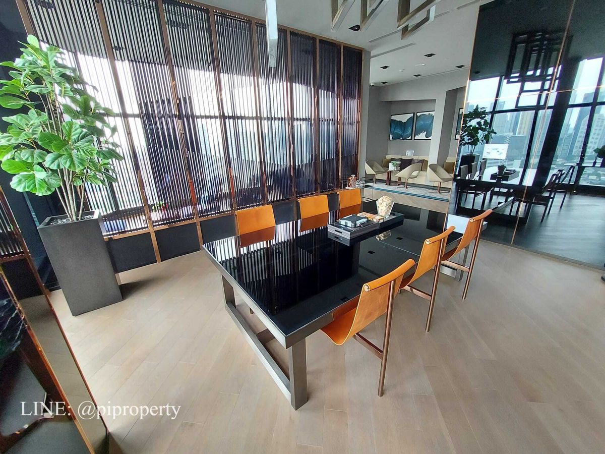 For RentCondoSukhumvit, Asoke, Thonglor : High floor river view 1Bedroom unit for rent in Ideo Q Sukhumvit 36.  Thonglor - Rama 4 lifestyle. Ready for moving in.