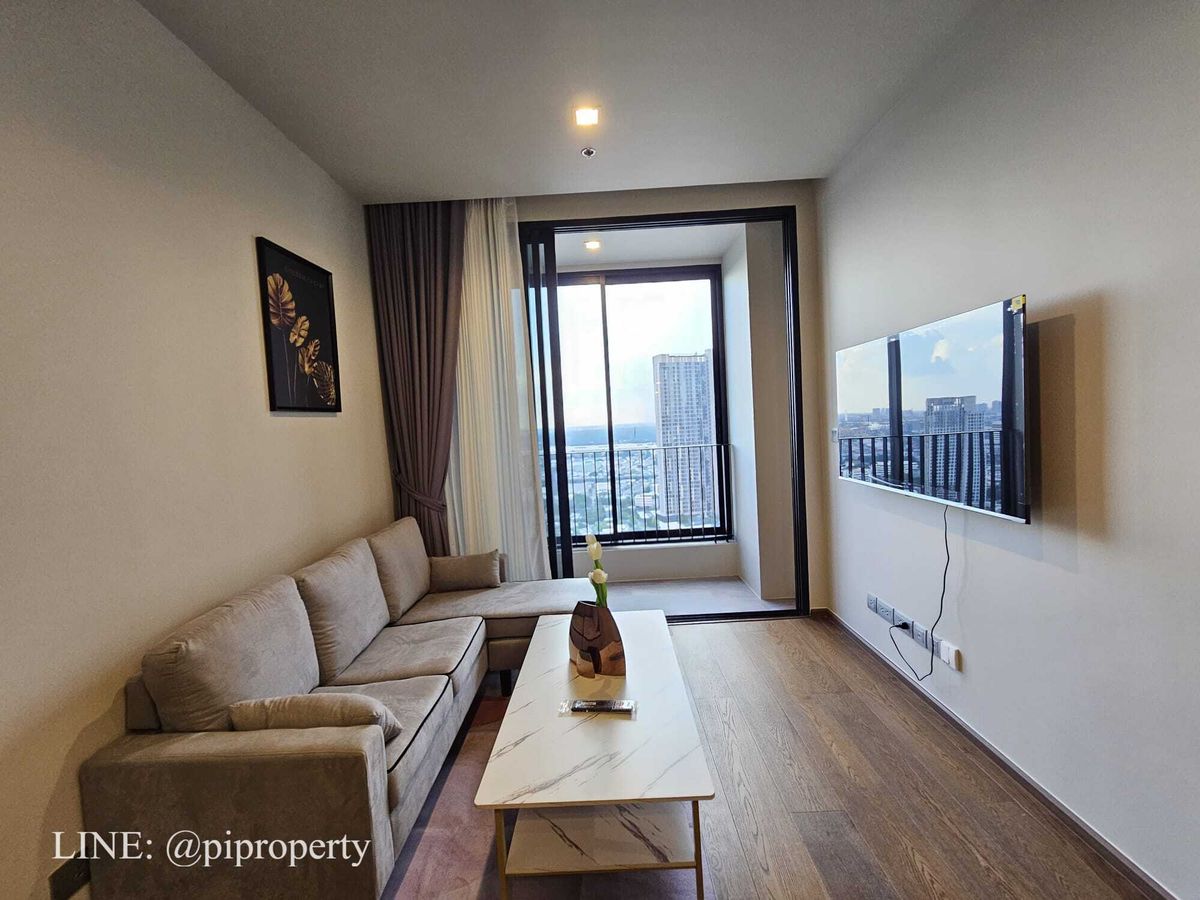 For RentCondoSukhumvit, Asoke, Thonglor : High floor river view 1Bedroom unit for rent in Ideo Q Sukhumvit 36.  Thonglor - Rama 4 lifestyle. Ready for moving in.