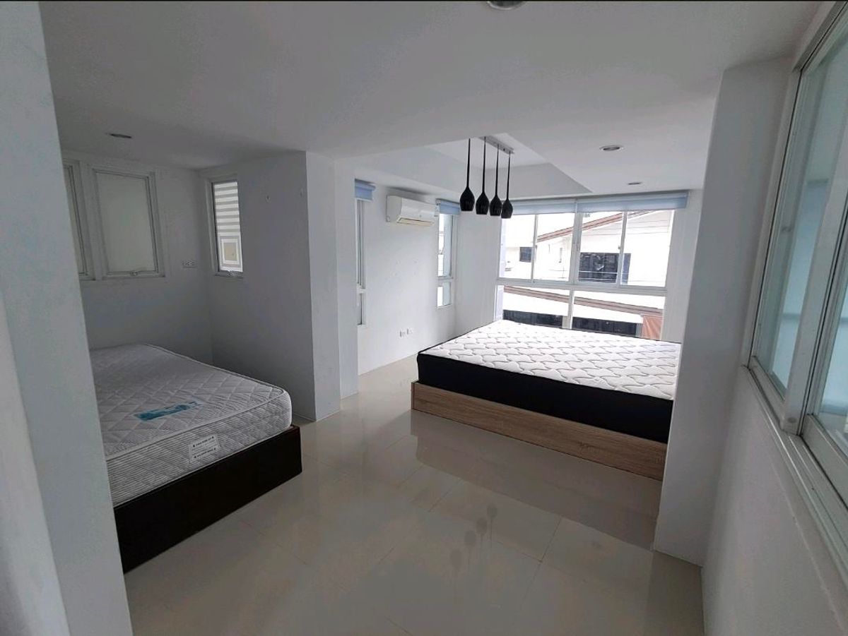 For RentHouseSukhumvit, Asoke, Thonglor : 🏠Luxury Modern Home for Rent – Ekkamai 12, Sukhumvit Prime Area🌟3.5-Storey Detached House | Fully Furnished | 3beds 📞 Contact 099 415 2664  